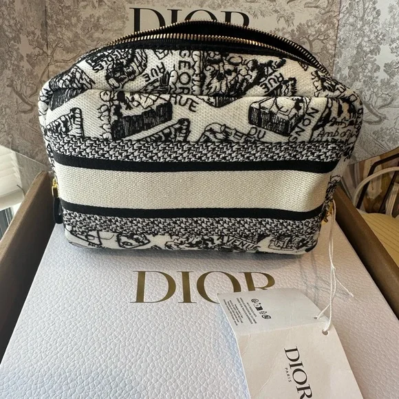 Christian Dior Embroidered Toile Pouch (Map de Paris) - Picture 3 of 15